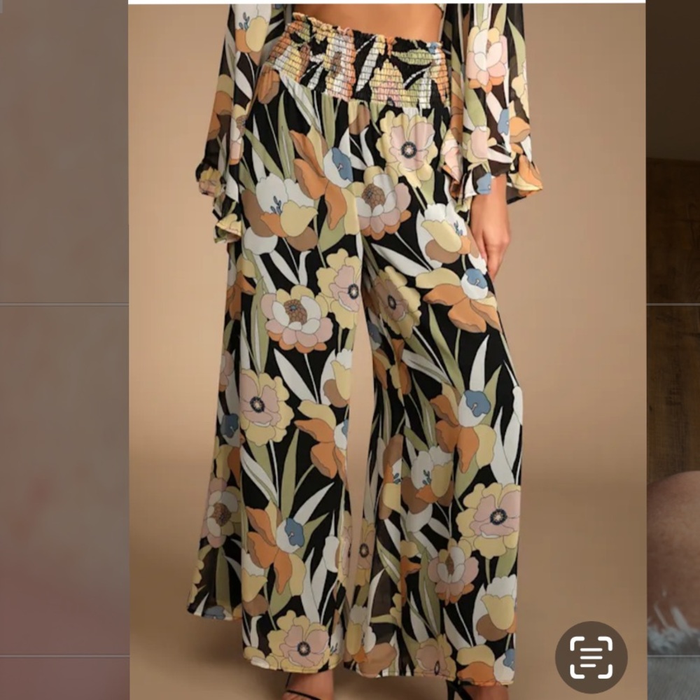 Lulu's Black Floral Wide-Leg pants